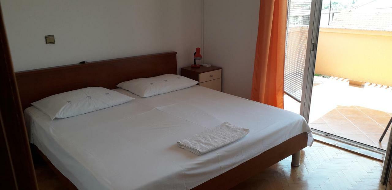Apartments And Rooms Nediljko 비빈제 외부 사진